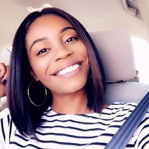 Meet your Posher, Dominique